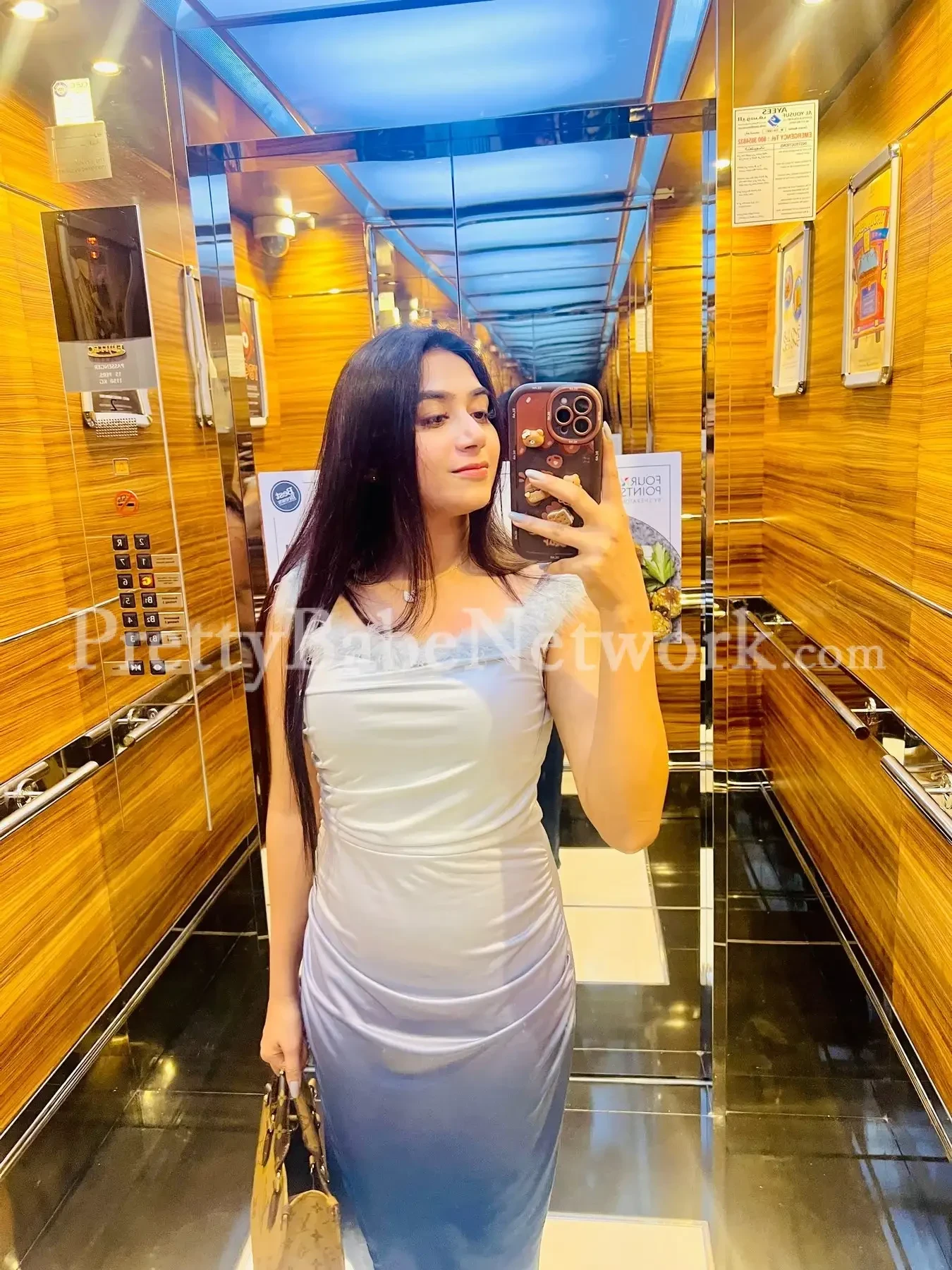 Bengali Student Part-Time Escort Kaviya near AJC Bose Road, Kolkata! Date & Sex